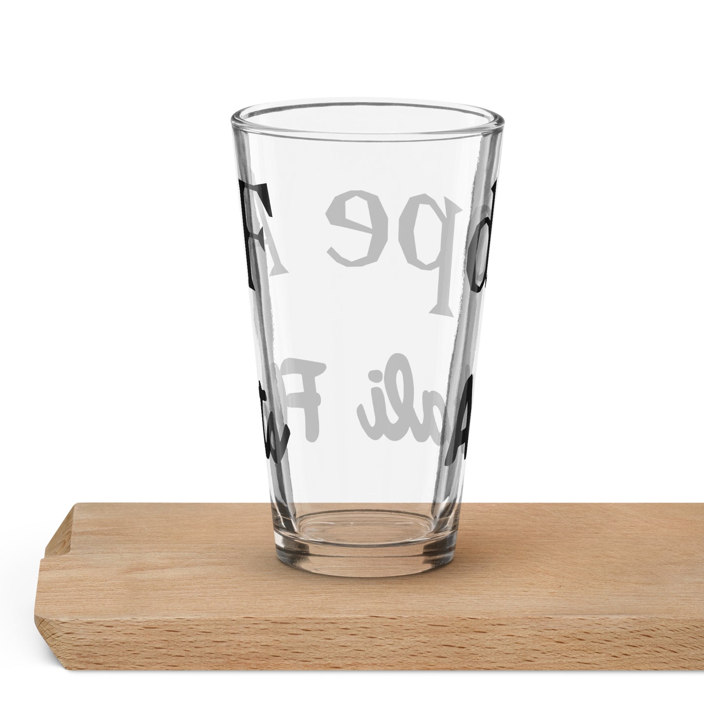 Shaker pint glass